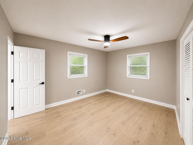 3202 College Road S, Wilmington, NC 28412