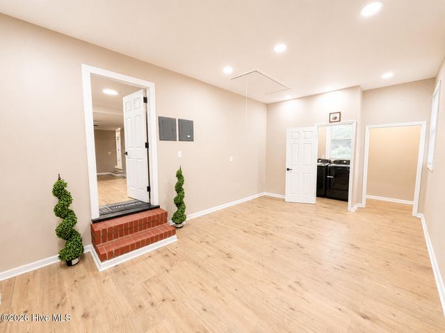 3202 College Road S, Wilmington, NC 28412