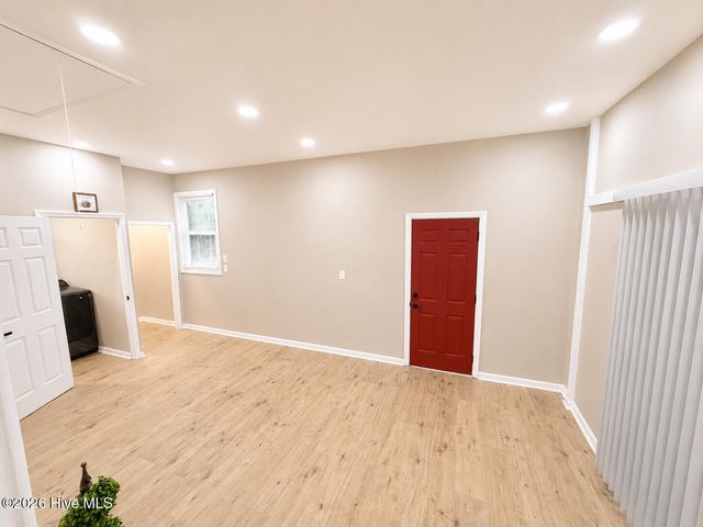 3202 College Road S, Wilmington, NC 28412