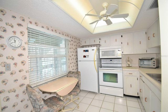 948 VIRGINIA STREET 210, Dunedin, FL 34698