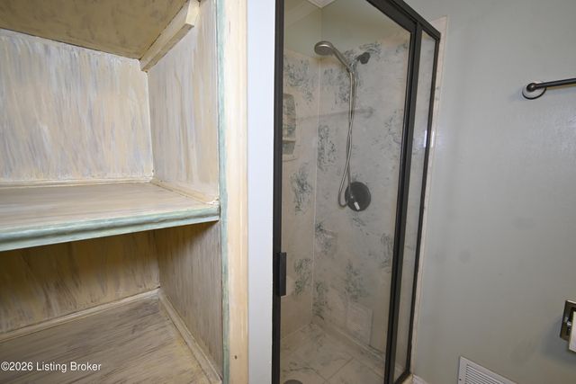 115 Blue Ridge Rd, Louisville, KY 40223