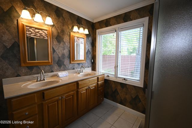 115 Blue Ridge Rd, Louisville, KY 40223