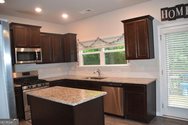 200 Mirage Drive, Dallas, GA 30157