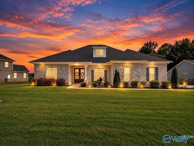 303 Merrydale Drive, Huntsville, AL 35811