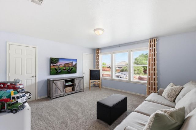 5908 Brookside Drive, Denton, TX 76226