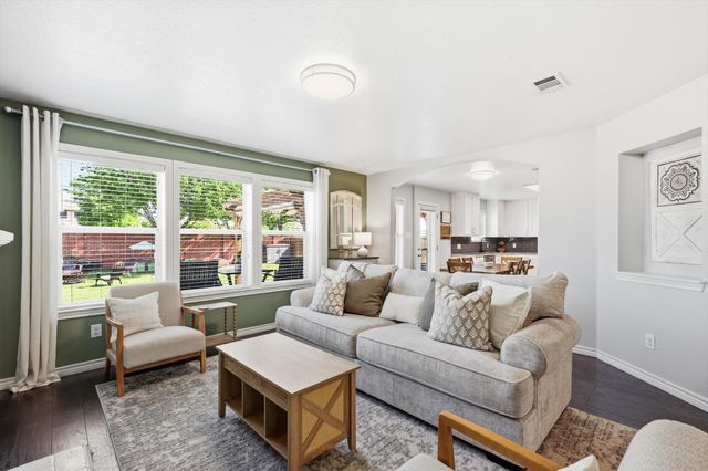 5908 Brookside Drive, Denton, TX 76226