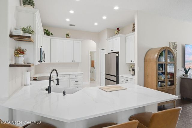 256 Brandy Creek Circle SE, Palm Bay, FL 32909