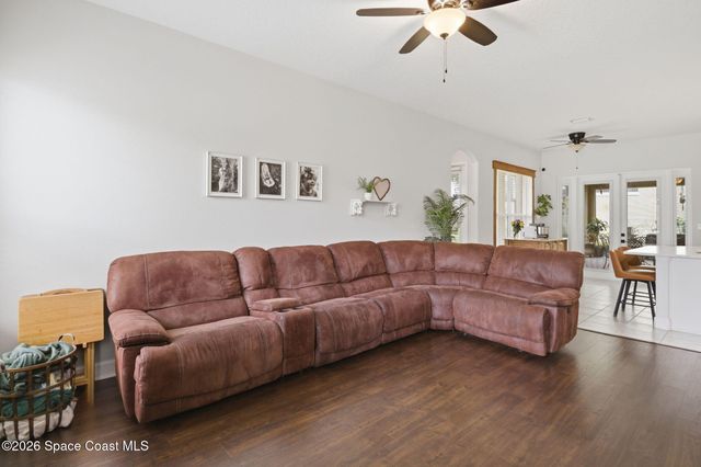 256 Brandy Creek Circle SE, Palm Bay, FL 32909