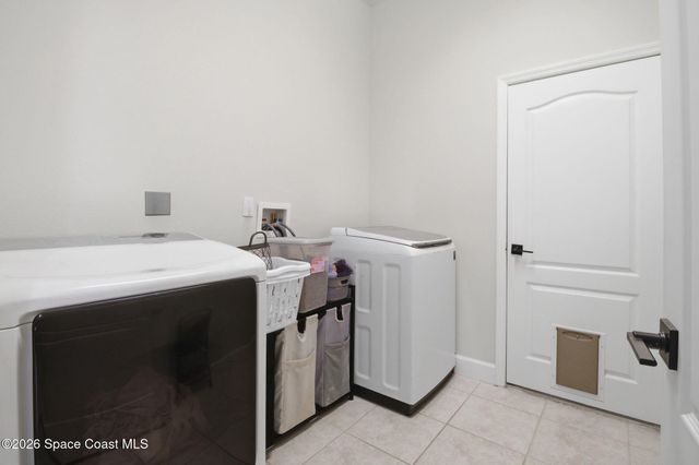 256 Brandy Creek Circle SE, Palm Bay, FL 32909