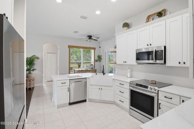 256 Brandy Creek Circle SE, Palm Bay, FL 32909
