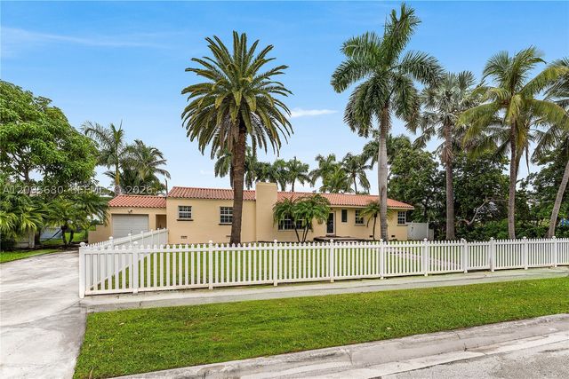 711 Tyler St, Hollywood, FL 33019
