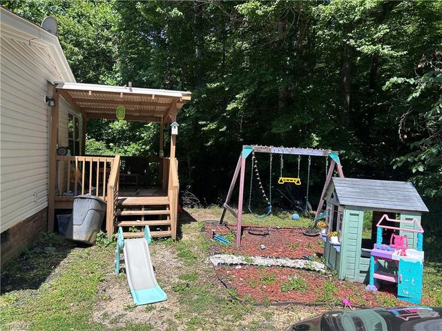 7014 Cain Forest Court, Walkertown, NC 27051