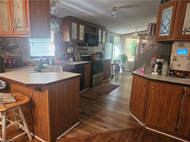 7014 Cain Forest Court, Walkertown, NC 27051
