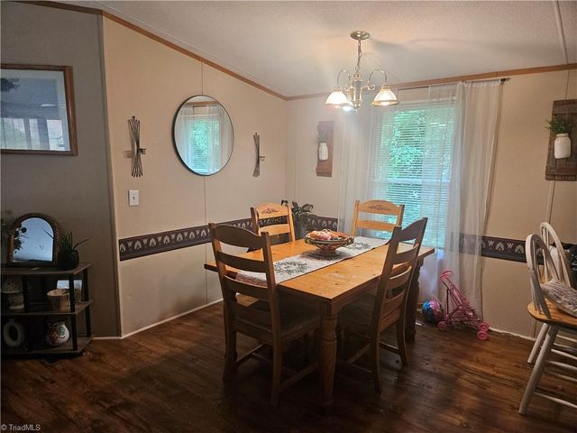 7014 Cain Forest Court, Walkertown, NC 27051