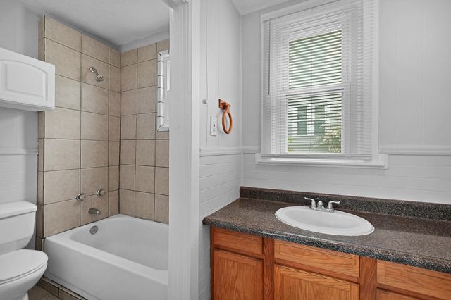 301 Spencer Street Ne, City Of Grand Rapids, MI 49505