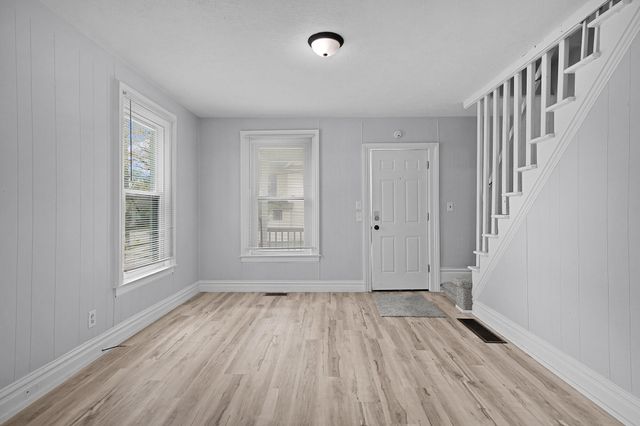 301 Spencer Street Ne, City Of Grand Rapids, MI 49505