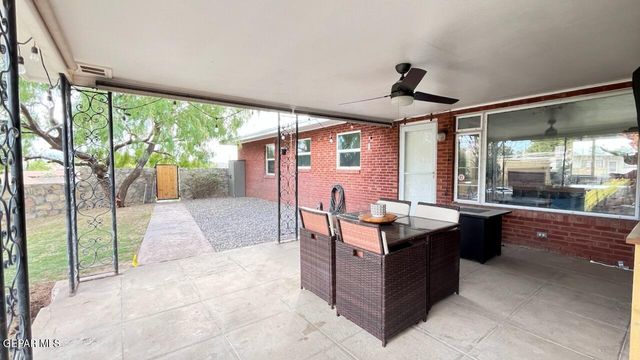 1200 STOCKWELL Lane, El Paso, TX 79902