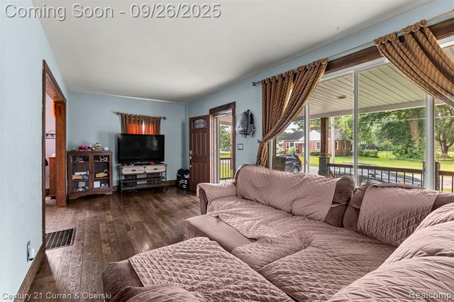 1032 Washington Avenue, Temperance, MI 48182