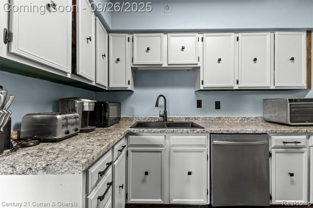 1032 Washington Avenue, Temperance, MI 48182