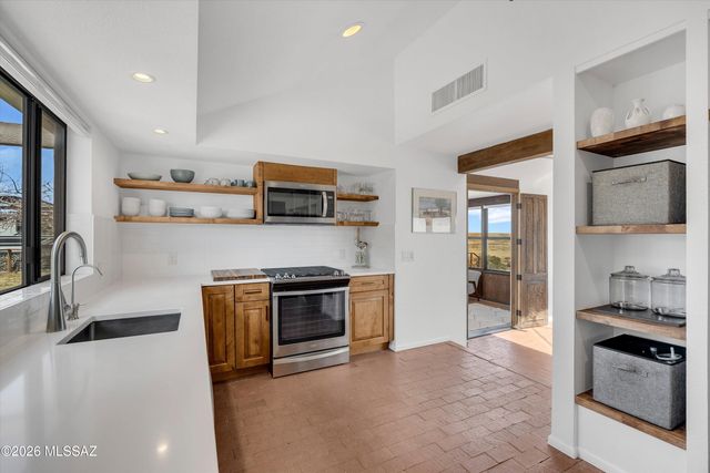 104 Douglas Lane, Sonoita, AZ 85637