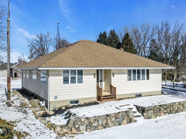 15218 Harmony Road, Huntley, IL 60142