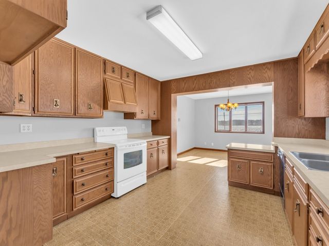 15218 Harmony Road, Huntley, IL 60142