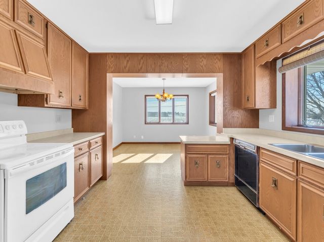 15218 Harmony Road, Huntley, IL 60142