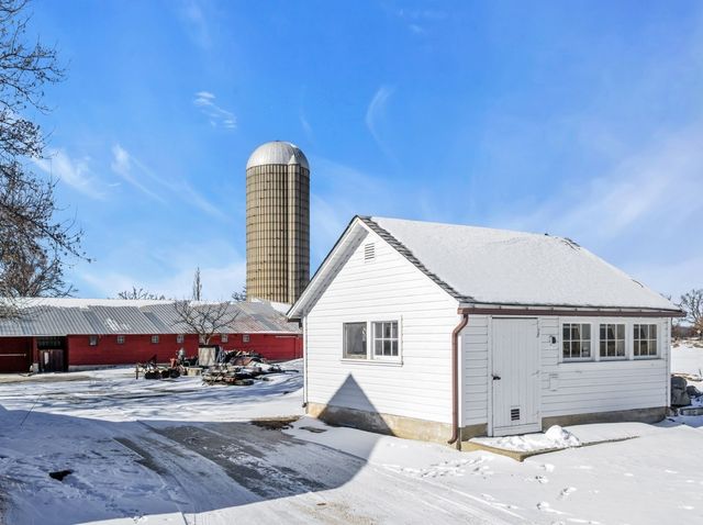 15218 Harmony Road, Huntley, IL 60142