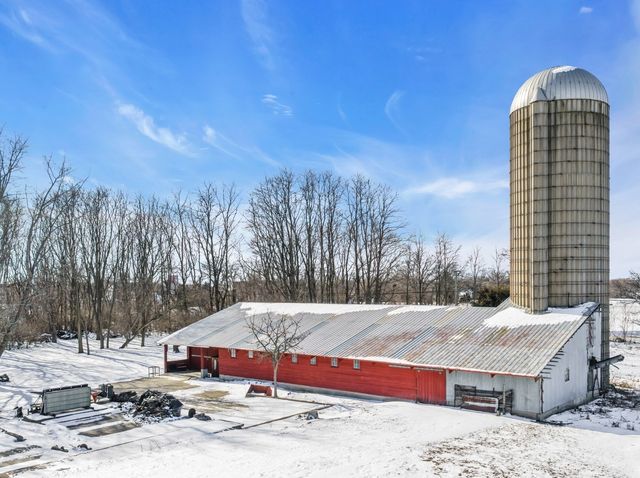 15218 Harmony Road, Huntley, IL 60142