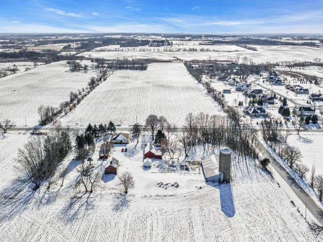 15218 Harmony Road, Huntley, IL 60142