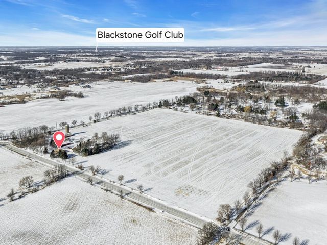 15218 Harmony Road, Huntley, IL 60142