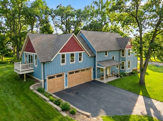 885 Geneva Road, St. Charles, IL 60174