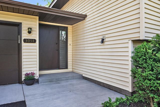 3054 Wilder Street N, Roseville, MN 55113