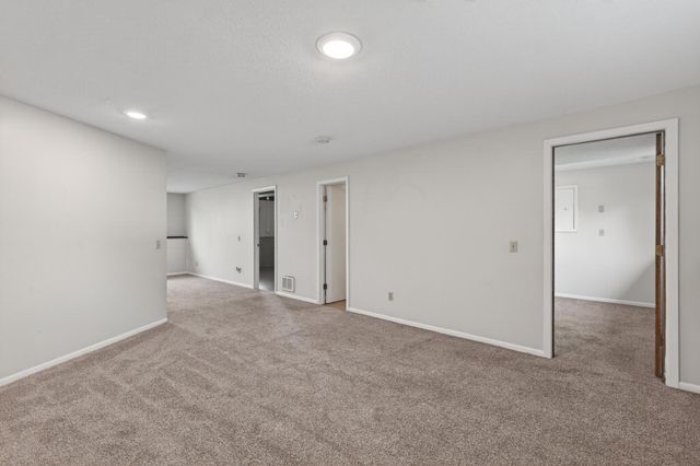 3054 Wilder Street N, Roseville, MN 55113
