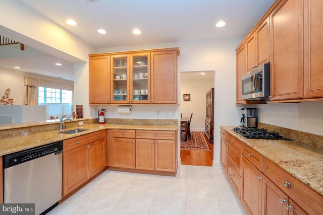 380 DAISY CT, Monroe Township, NJ 08831