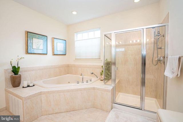 380 DAISY CT, Monroe Township, NJ 08831