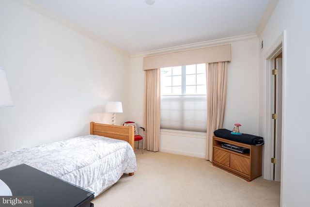 380 DAISY CT, Monroe Township, NJ 08831