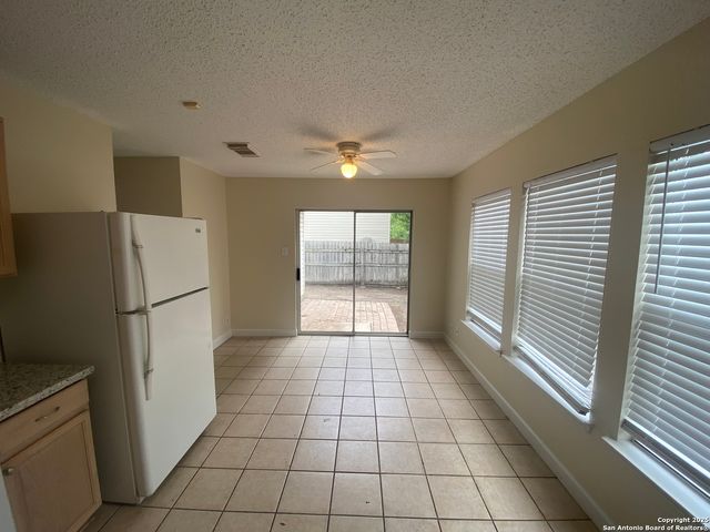 8802 Bridgefield, San Antonio, TX 78240