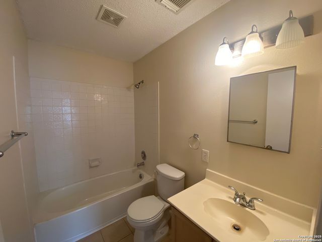 8802 Bridgefield, San Antonio, TX 78240