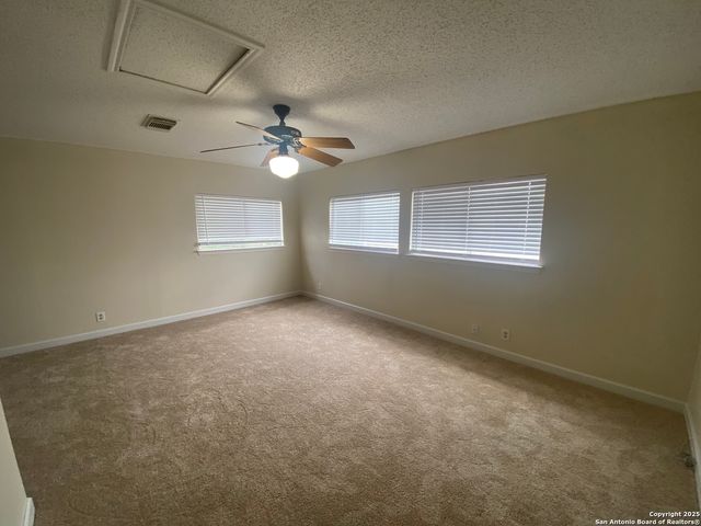 8802 Bridgefield, San Antonio, TX 78240