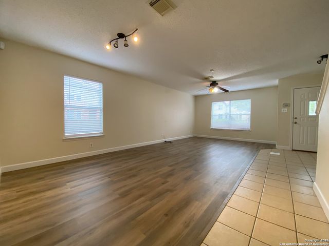 8802 Bridgefield, San Antonio, TX 78240