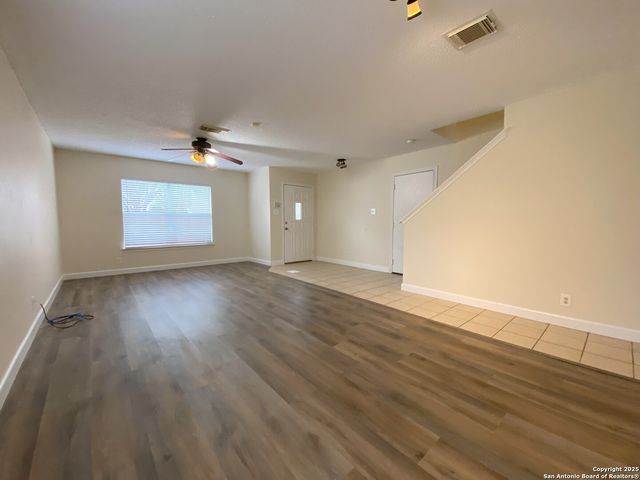 8802 Bridgefield, San Antonio, TX 78240