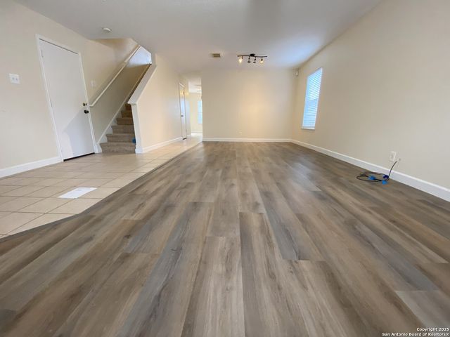 8802 Bridgefield, San Antonio, TX 78240