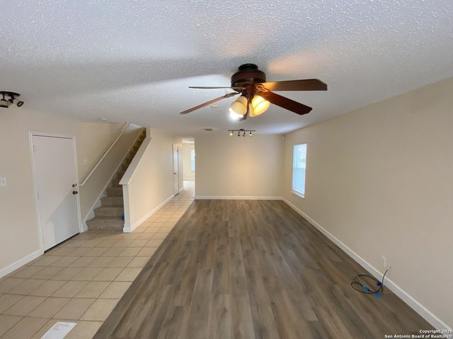8802 Bridgefield, San Antonio, TX 78240