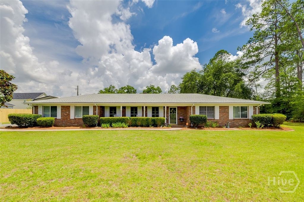 Image 1 of property listing at 581 Blue Jay Road, Rincon, GA 31326