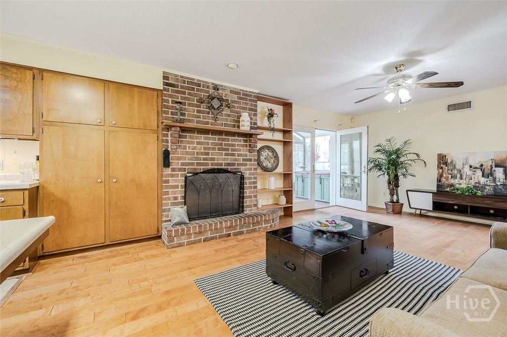 Image 18 of property listing at 581 Blue Jay Road, Rincon, GA 31326