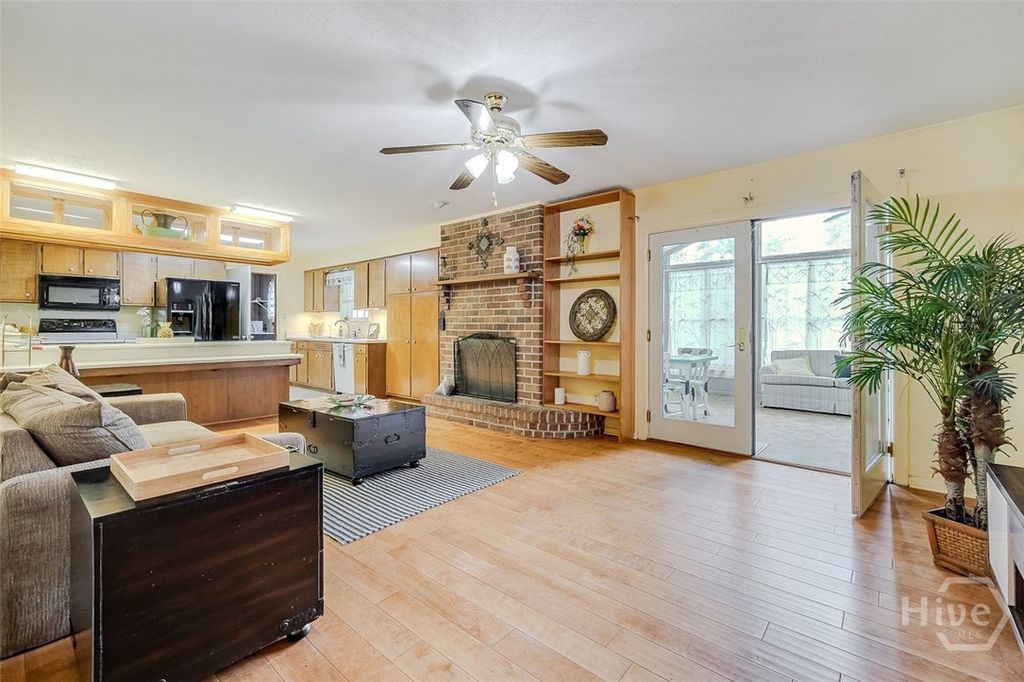 Image 20 of property listing at 581 Blue Jay Road, Rincon, GA 31326