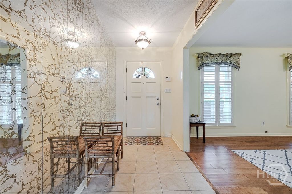 Image 5 of property listing at 581 Blue Jay Road, Rincon, GA 31326