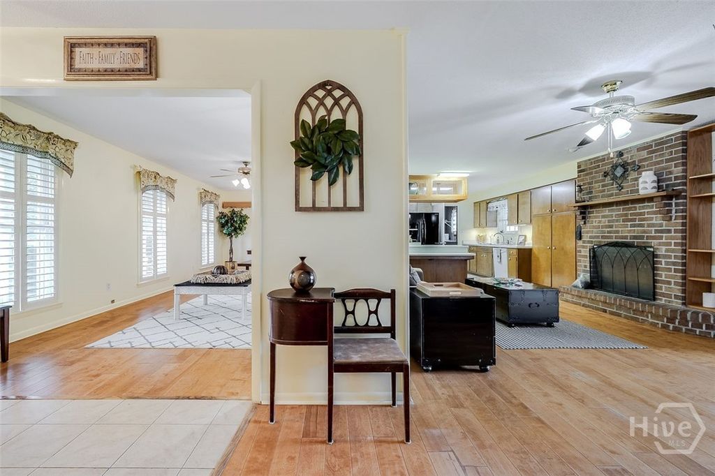 Image 6 of property listing at 581 Blue Jay Road, Rincon, GA 31326