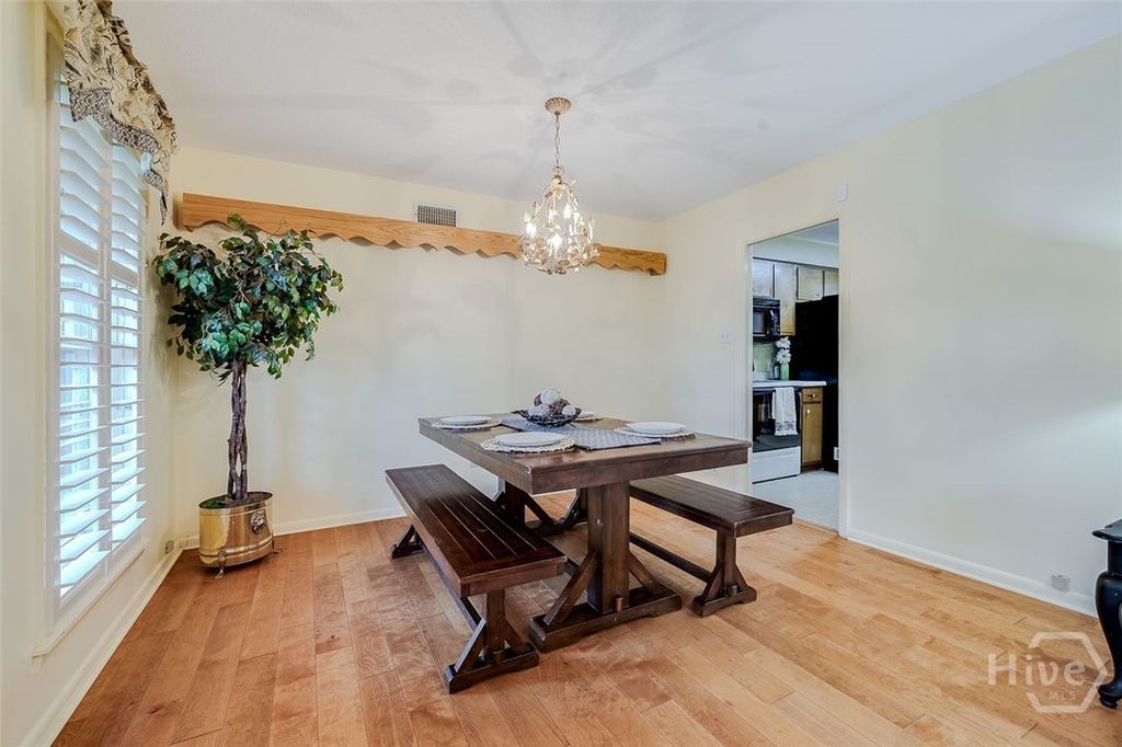 Image 9 of property listing at 581 Blue Jay Road, Rincon, GA 31326